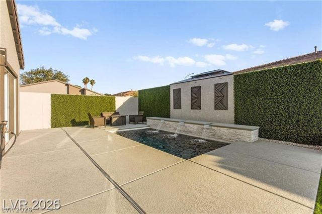 3525 Raina Ridge Court, Las Vegas, NV 89121