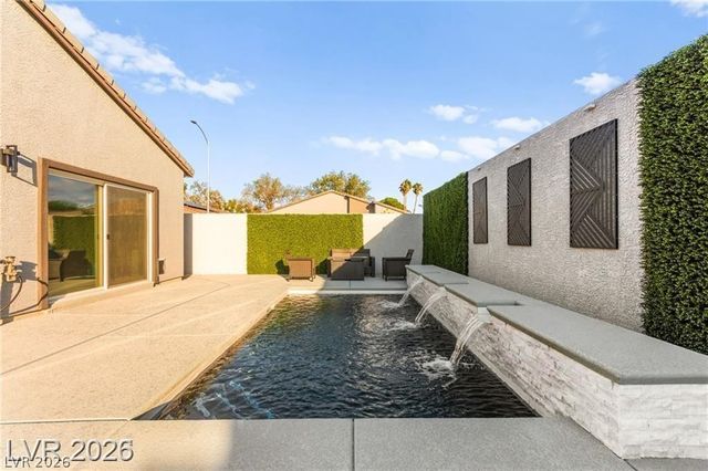 3525 Raina Ridge Court, Las Vegas, NV 89121