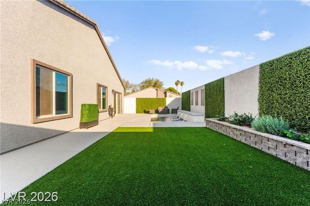 3525 Raina Ridge Court, Las Vegas, NV 89121
