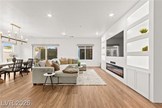 3525 Raina Ridge Court, Las Vegas, NV 89121