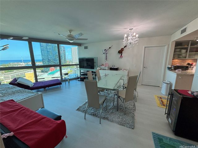1177 Queen Street 2105, Honolulu, HI 96814