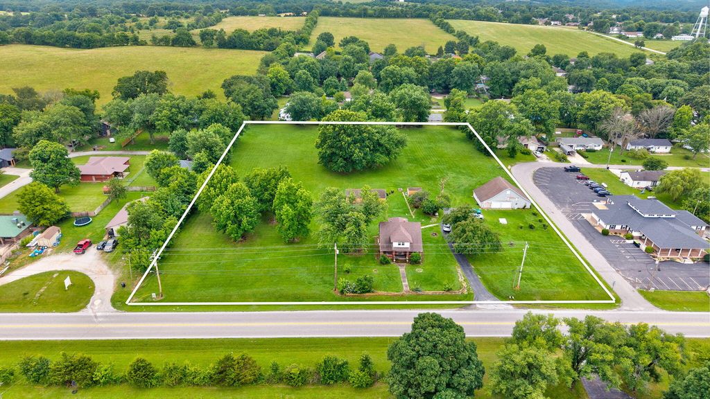 7810 State Highway 14 E, Sparta, MO 65753
