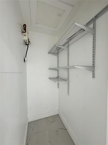2142 NW 1st ST 2142, Miami, FL 33125