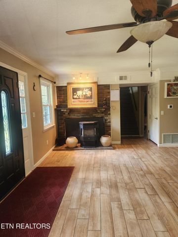 5412 E Lamar Alex Pkwy, Walland, TN 37886