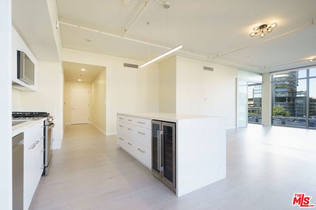 1100 S Hope Street 716, Los Angeles, CA 90015