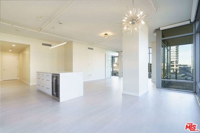 1100 S Hope Street 716, Los Angeles, CA 90015