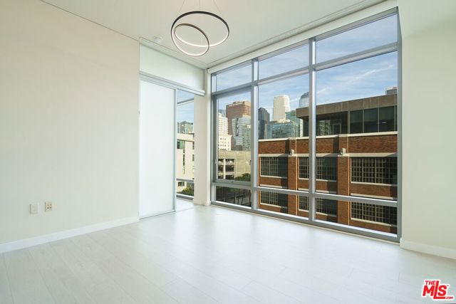 1100 S Hope Street 716, Los Angeles, CA 90015