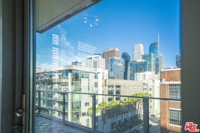 1100 S Hope Street 716, Los Angeles, CA 90015