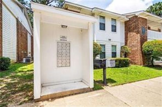 6050 Grelot Road 202, Mobile, AL 36609