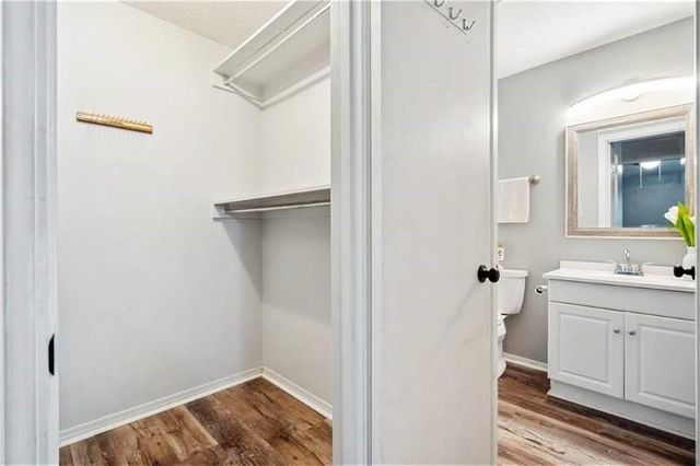 6050 Grelot Road 202, Mobile, AL 36609