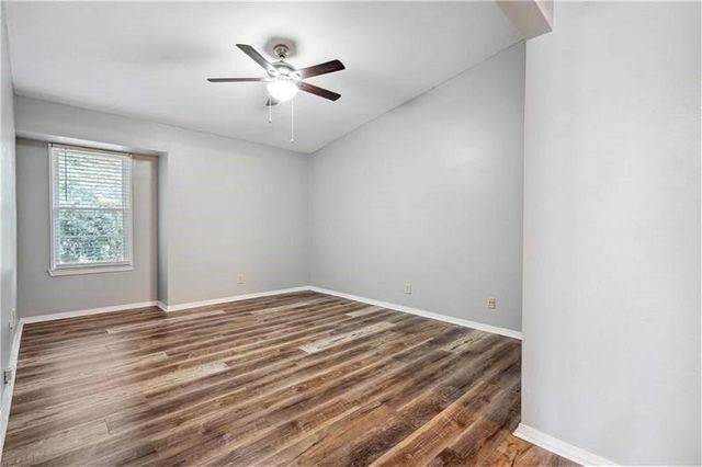 6050 Grelot Road 202, Mobile, AL 36609