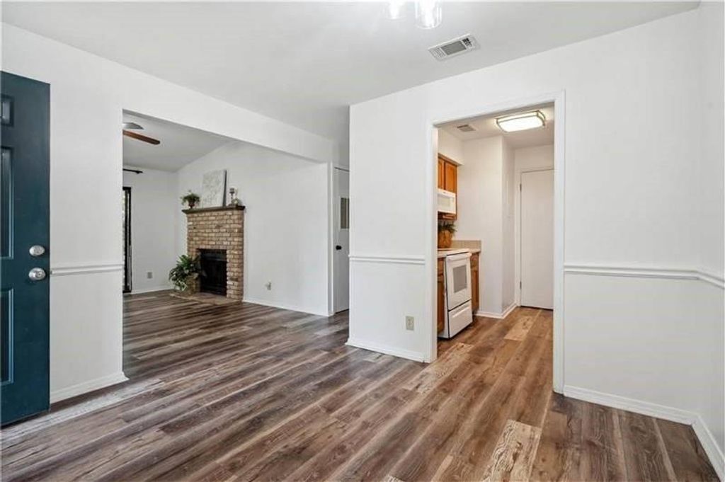 6050 Grelot Road 202, Mobile, AL 36609 — photo 4
