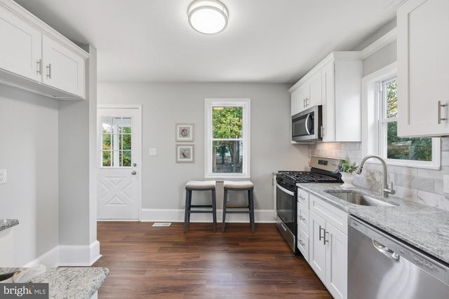 821 SALEM RD, Burlington, NJ 08016