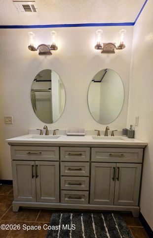 612 Cedar Side Circle NE, Palm Bay, FL 32905