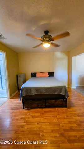 612 Cedar Side Circle NE, Palm Bay, FL 32905