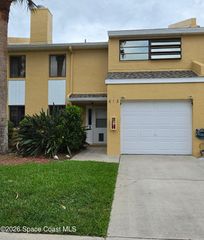 612 Cedar Side Circle NE, Palm Bay, FL 32905