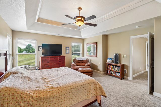 6725 NW 99th Street, Johnston, IA 50131
