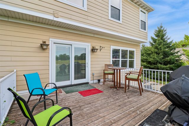 6725 NW 99th Street, Johnston, IA 50131