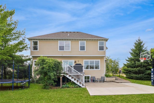 6725 NW 99th Street, Johnston, IA 50131