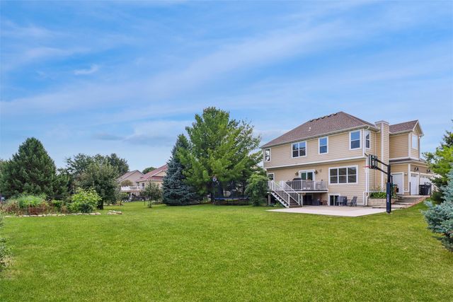 6725 NW 99th Street, Johnston, IA 50131