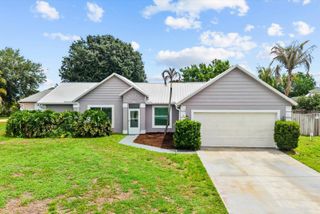 697 SW Jeanne Avenue, Port St. Lucie, FL 34953