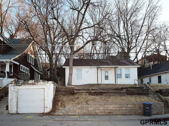 325 Scott Street, Council Bluffs, IA 51503