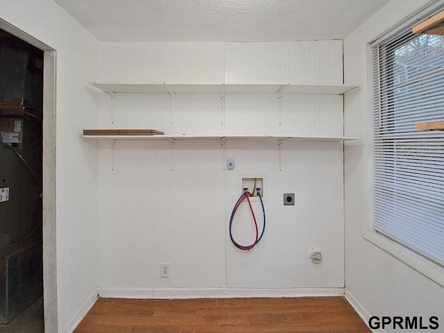 325 Scott Street, Council Bluffs, IA 51503