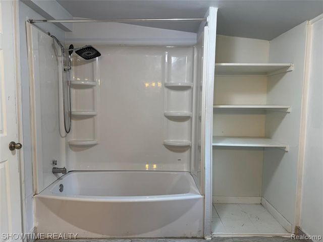 30486 Groveland Street, Madison Heights, MI 48071