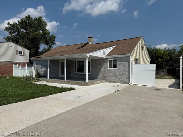 30486 Groveland Street, Madison Heights, MI 48071