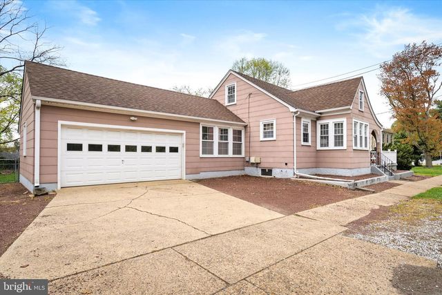 2734 QUAKERBRIDGE RD, Trenton, NJ 08619