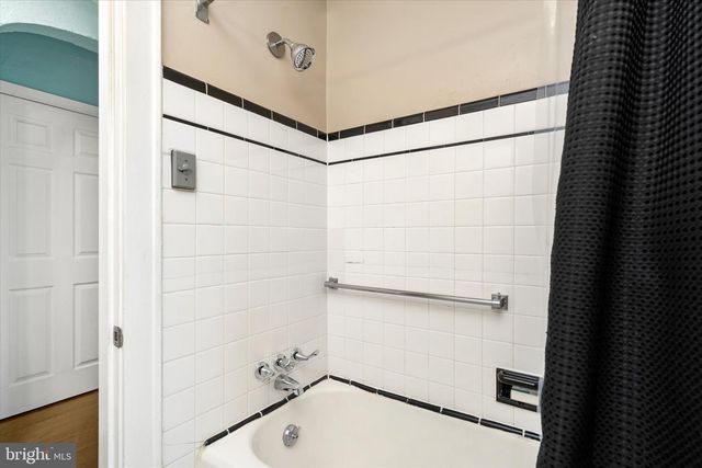 2734 QUAKERBRIDGE RD, Trenton, NJ 08619