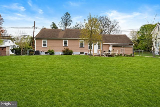 2734 QUAKERBRIDGE RD, Trenton, NJ 08619