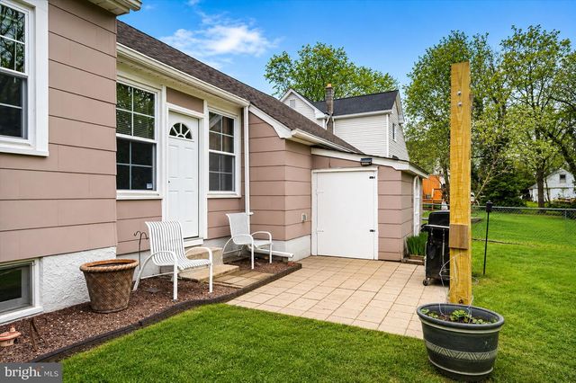 2734 QUAKERBRIDGE RD, Trenton, NJ 08619