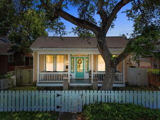 3221 Ursuline Street, Galveston, TX 77550