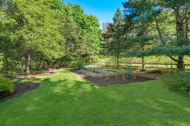 1814 Main Street, Concord, MA 01742