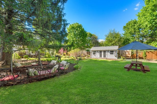 1814 Main Street, Concord, MA 01742