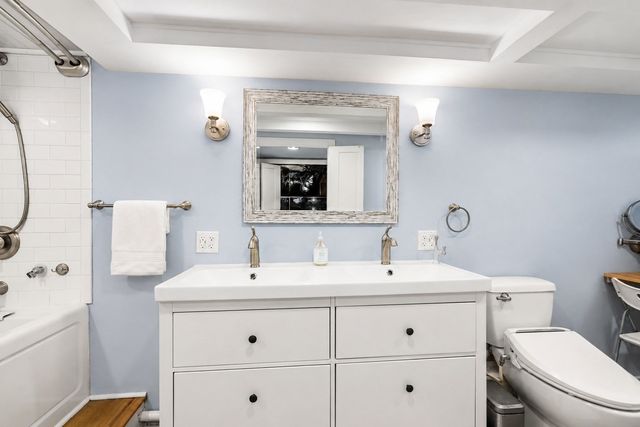 1814 Main Street, Concord, MA 01742