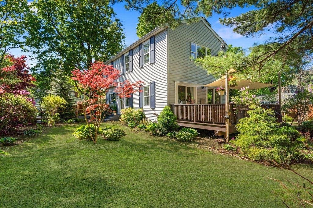 1814 Main Street, Concord, MA 01742