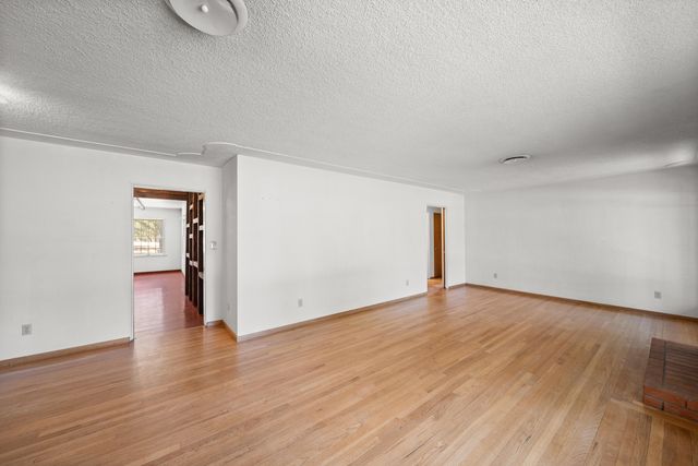 14575 Kinney Avenue, Red Bluff, CA 96080