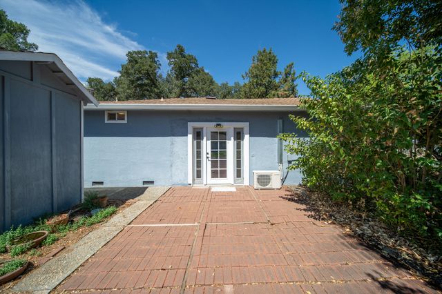 14575 Kinney Avenue, Red Bluff, CA 96080