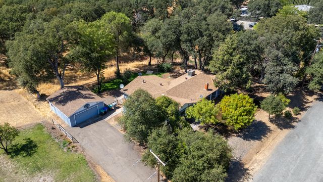 14575 Kinney Avenue, Red Bluff, CA 96080