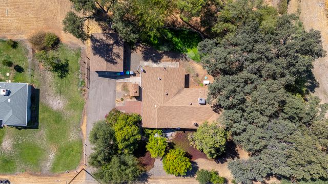 14575 Kinney Avenue, Red Bluff, CA 96080