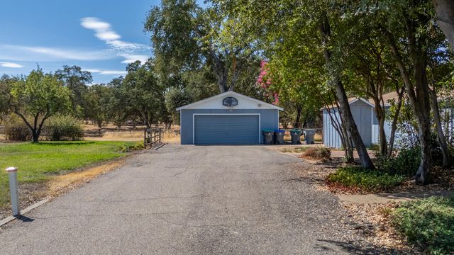 14575 Kinney Avenue, Red Bluff, CA 96080