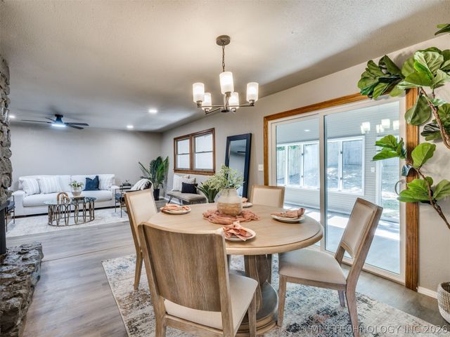 784 N Moccasin Place, Sapulpa, OK 74066