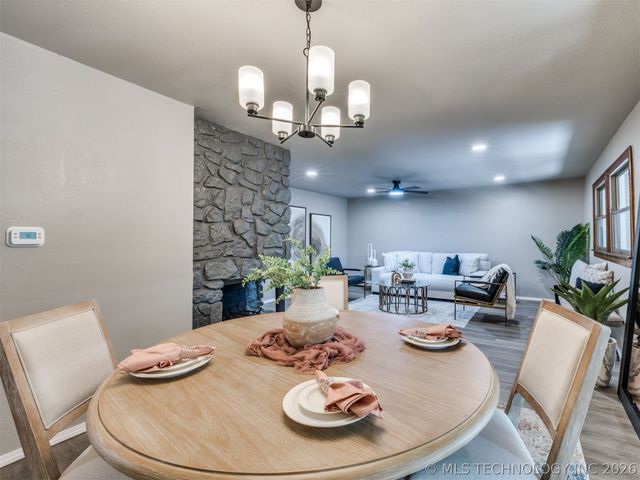 784 N Moccasin Place, Sapulpa, OK 74066