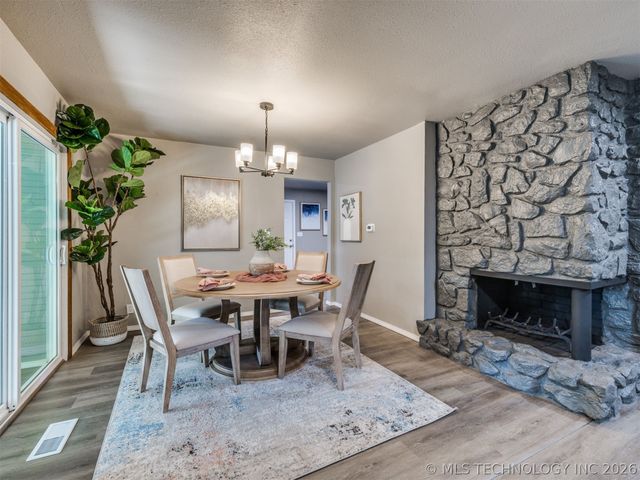 784 N Moccasin Place, Sapulpa, OK 74066