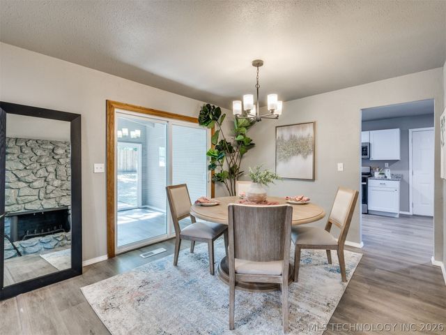 784 N Moccasin Place, Sapulpa, OK 74066
