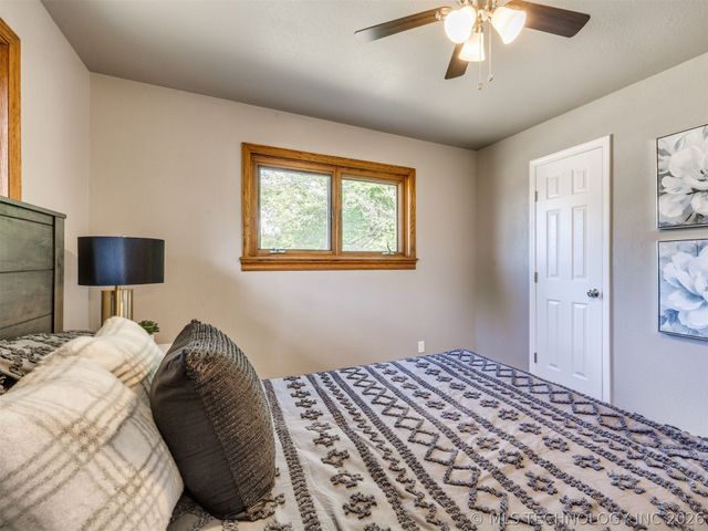 784 N Moccasin Place, Sapulpa, OK 74066