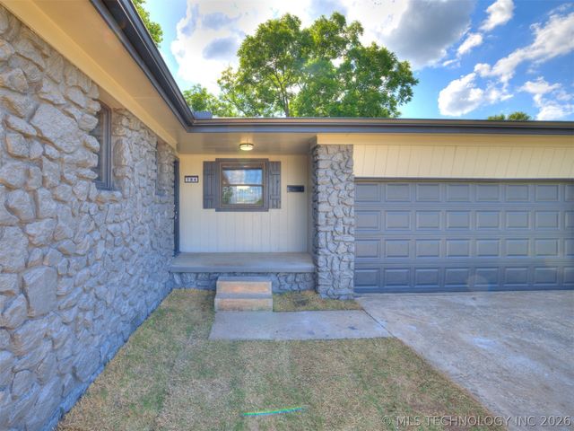 784 N Moccasin Place, Sapulpa, OK 74066