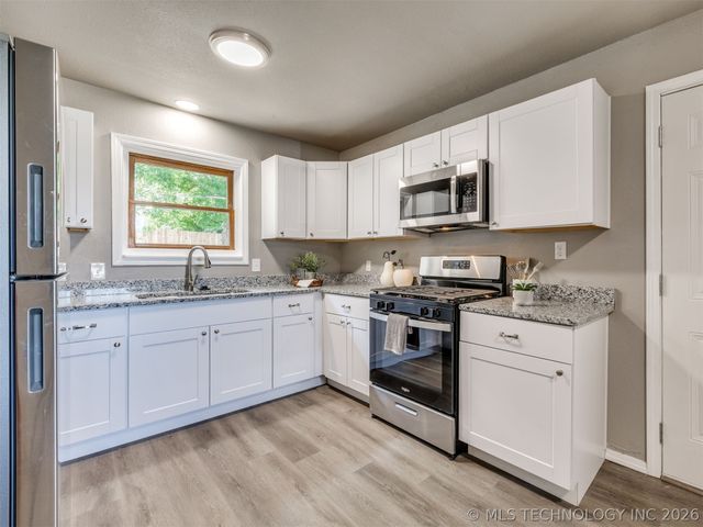 784 N Moccasin Place, Sapulpa, OK 74066